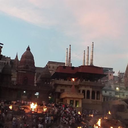 P G On Ganges Varanasi Exterior foto