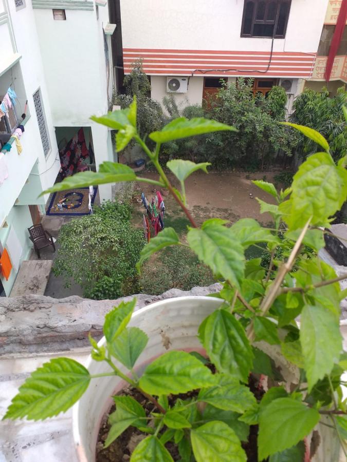 P G On Ganges Varanasi Exterior foto