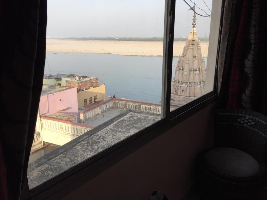 P G On Ganges Varanasi Exterior foto